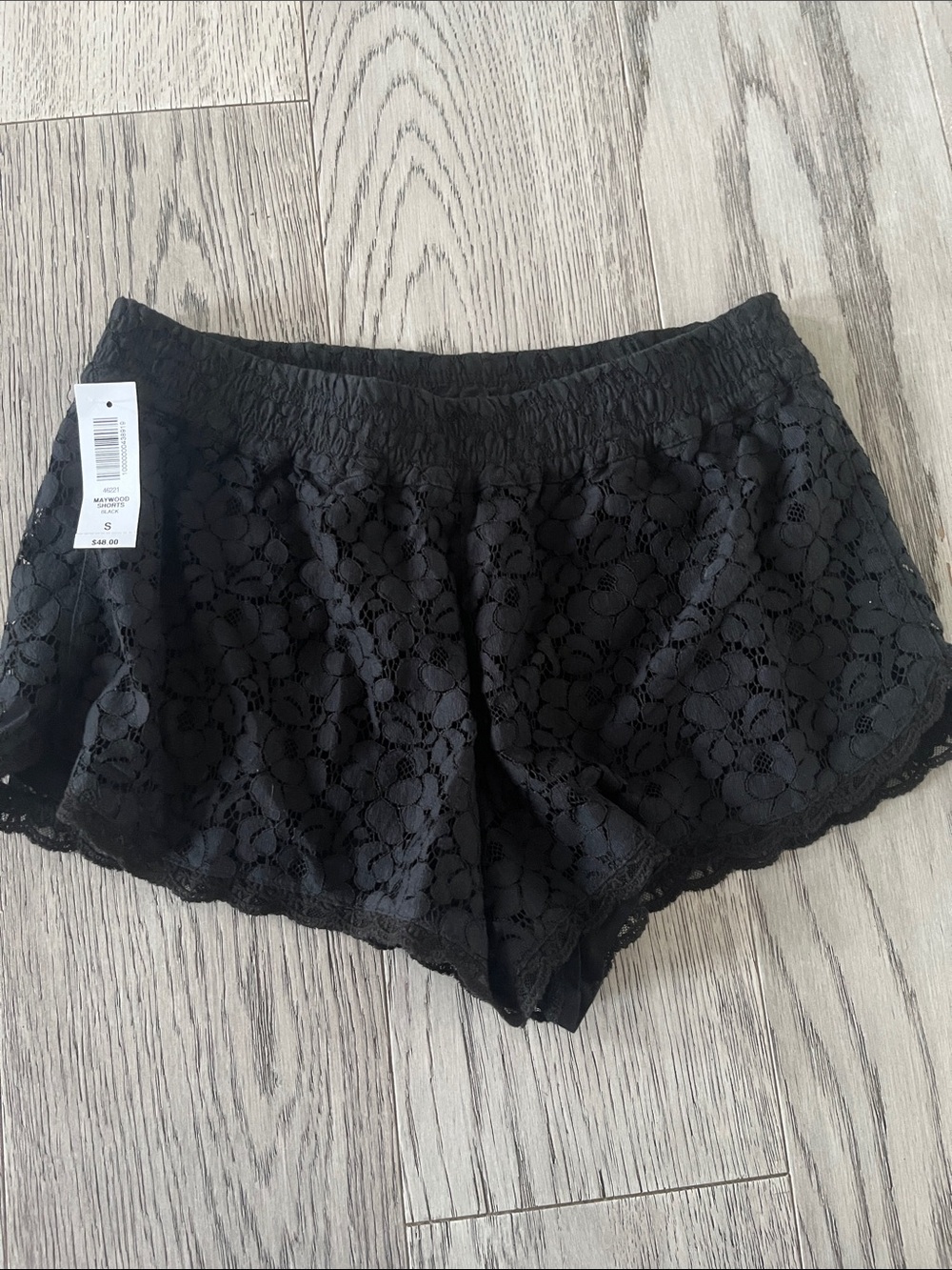 Aritzia Black Lace Shorts -